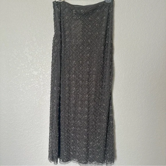 New Zara $169 Beaded Knit Gray Limited Edition Midi Skirt Medium 7521/105 New Zara $169 Beaded Knit Gray Limited Edition Midi Skirt Medium 7521/105